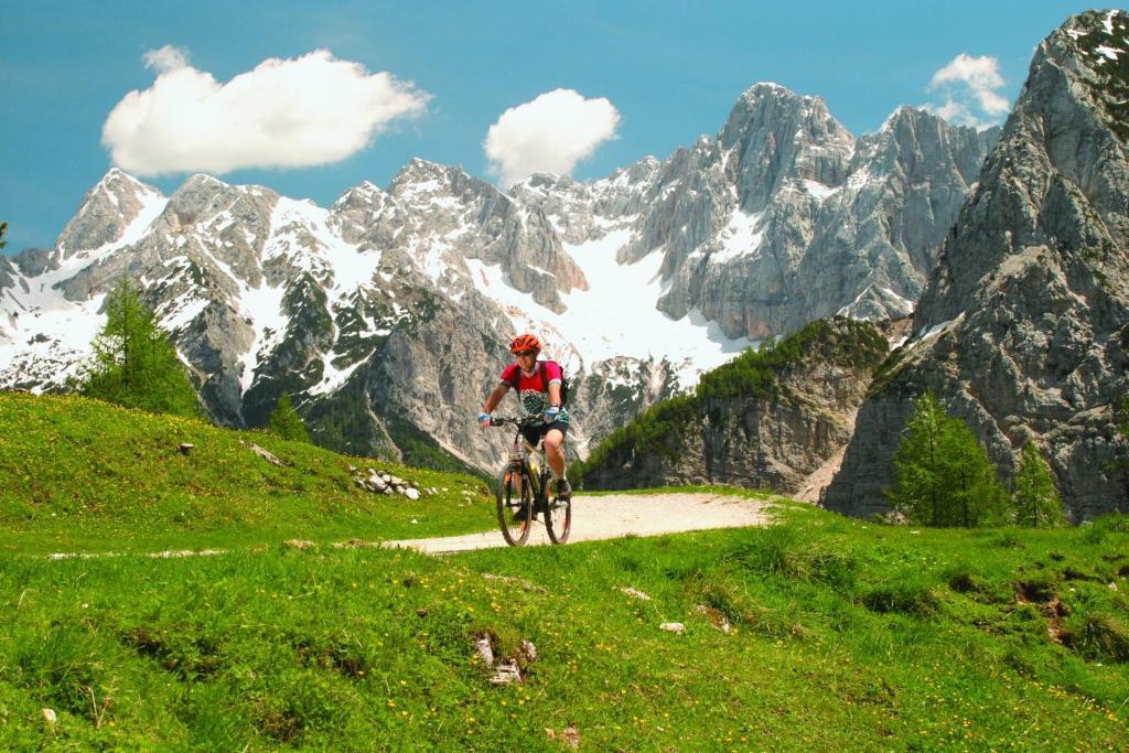 Ramada Hotel & Suites Kranjska Gora Zewnętrze zdjęcie